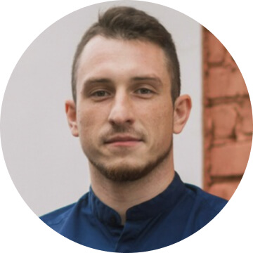 Илья Русаков